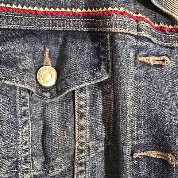 Levi's Denim Jacket Embroidery - Picture 3 of 4